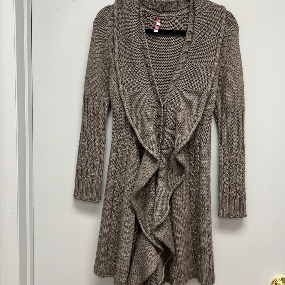 Hekla & Company gorgeous sweater made in Italy!